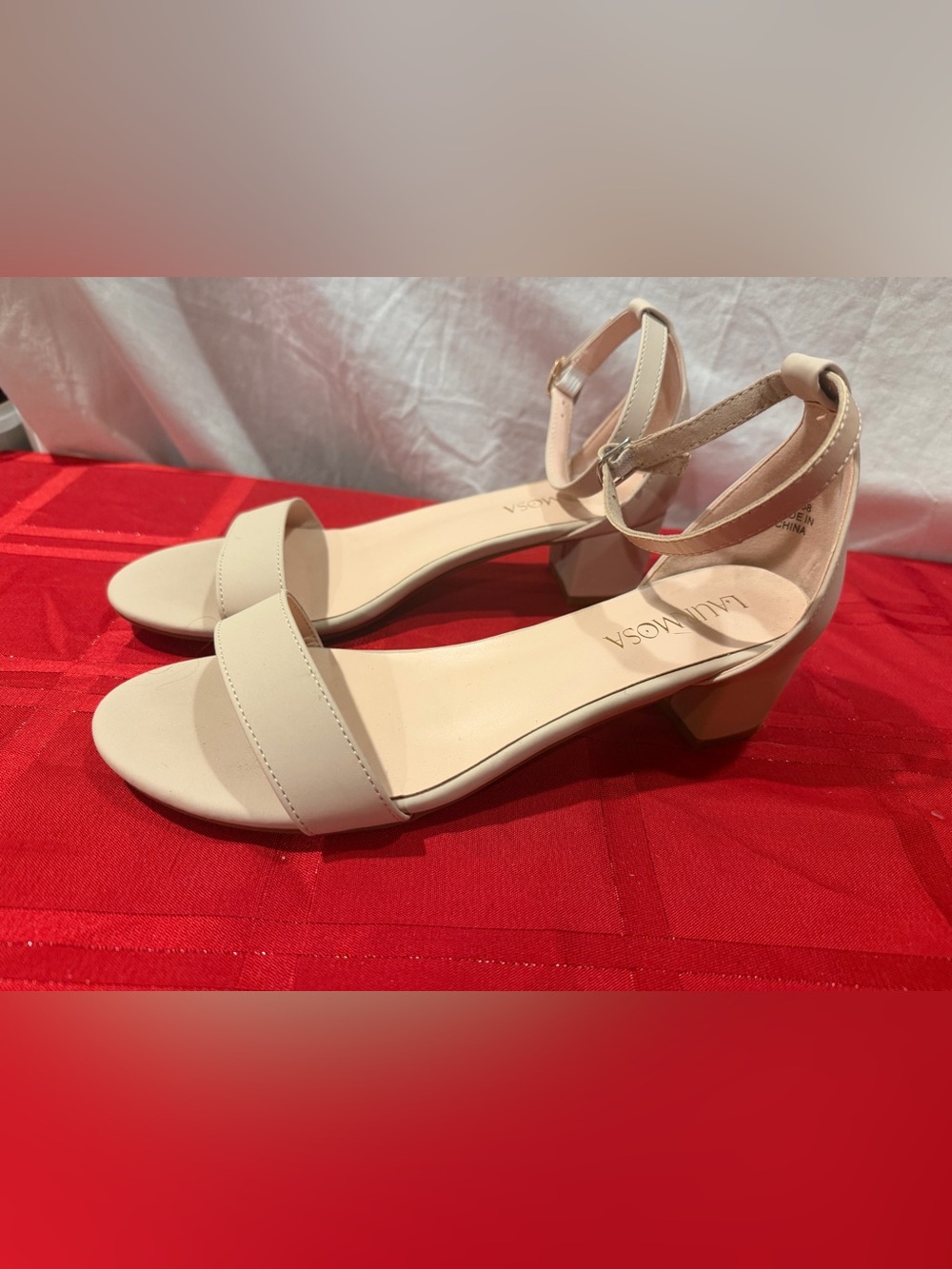 LADIES SZ 6 LAURMOSA TAN OPEN TOE LOW HEELS EUC